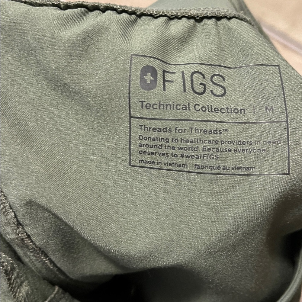 Figs OliveGreen Scrub Set - Picture 4 of 4
